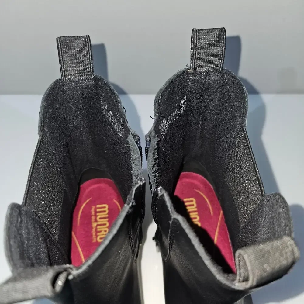 NEW Munro Heath Ankle Bootie Womens 8.5 Black Leather Water Resistant Chelsea - Picture 8 of 13